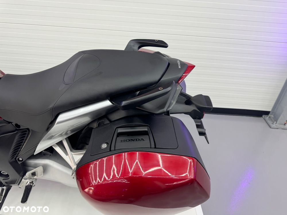 Honda VFR - 27