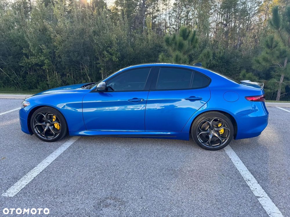 Alfa Romeo Giulia 2.0 Turbo 16V AT8-Q4 Veloce Ti - 8