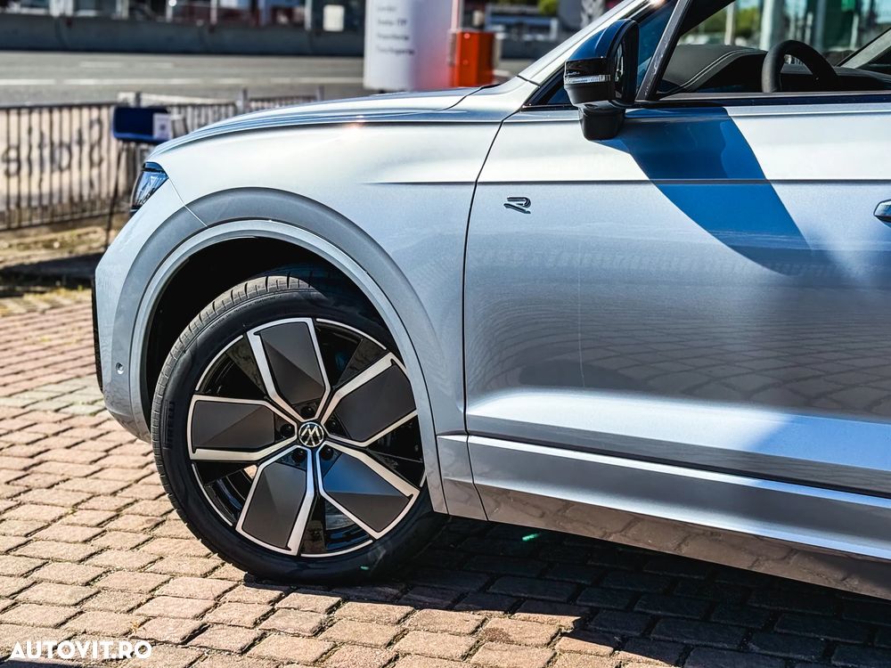 Volkswagen Touareg V6 TDI 4MOTION R-Line - 33