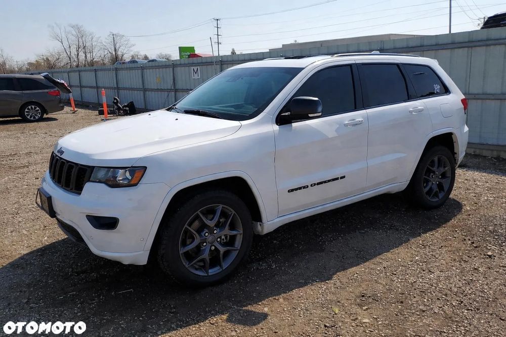 Jeep Grand Cherokee - 1