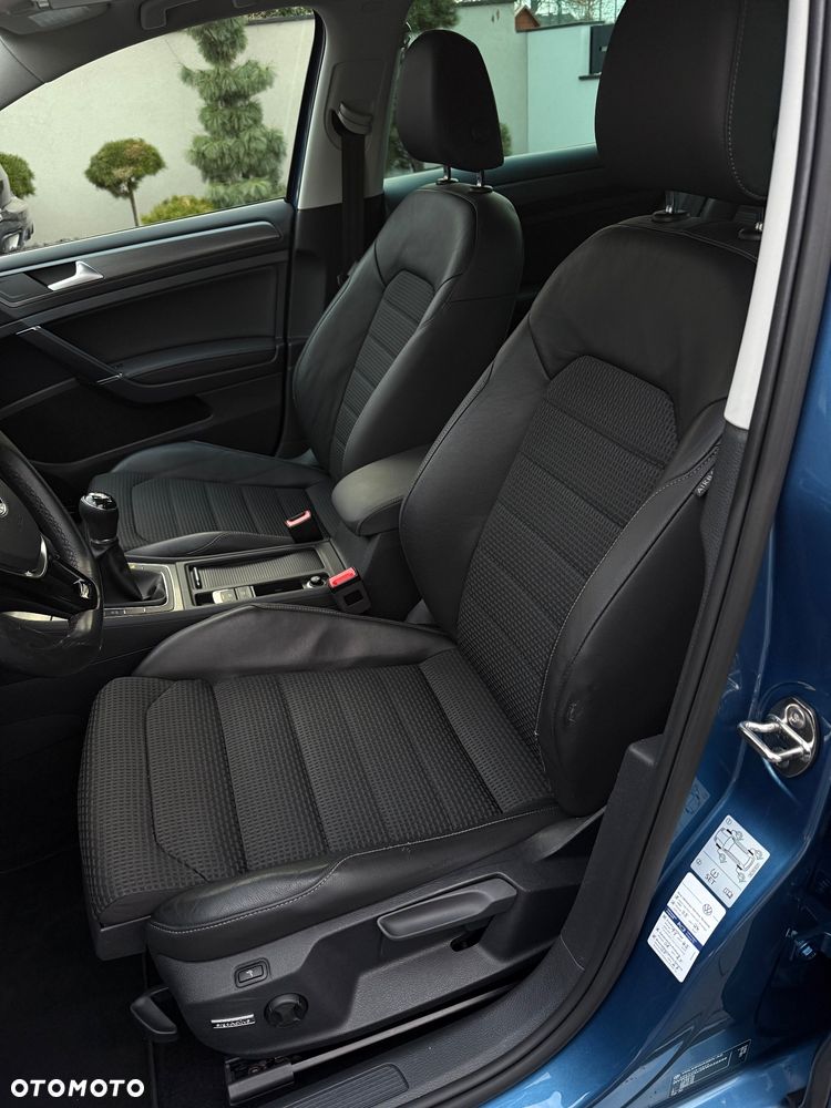 Volkswagen Golf 1.2 TSI BMT Trendline Perfectline - 17