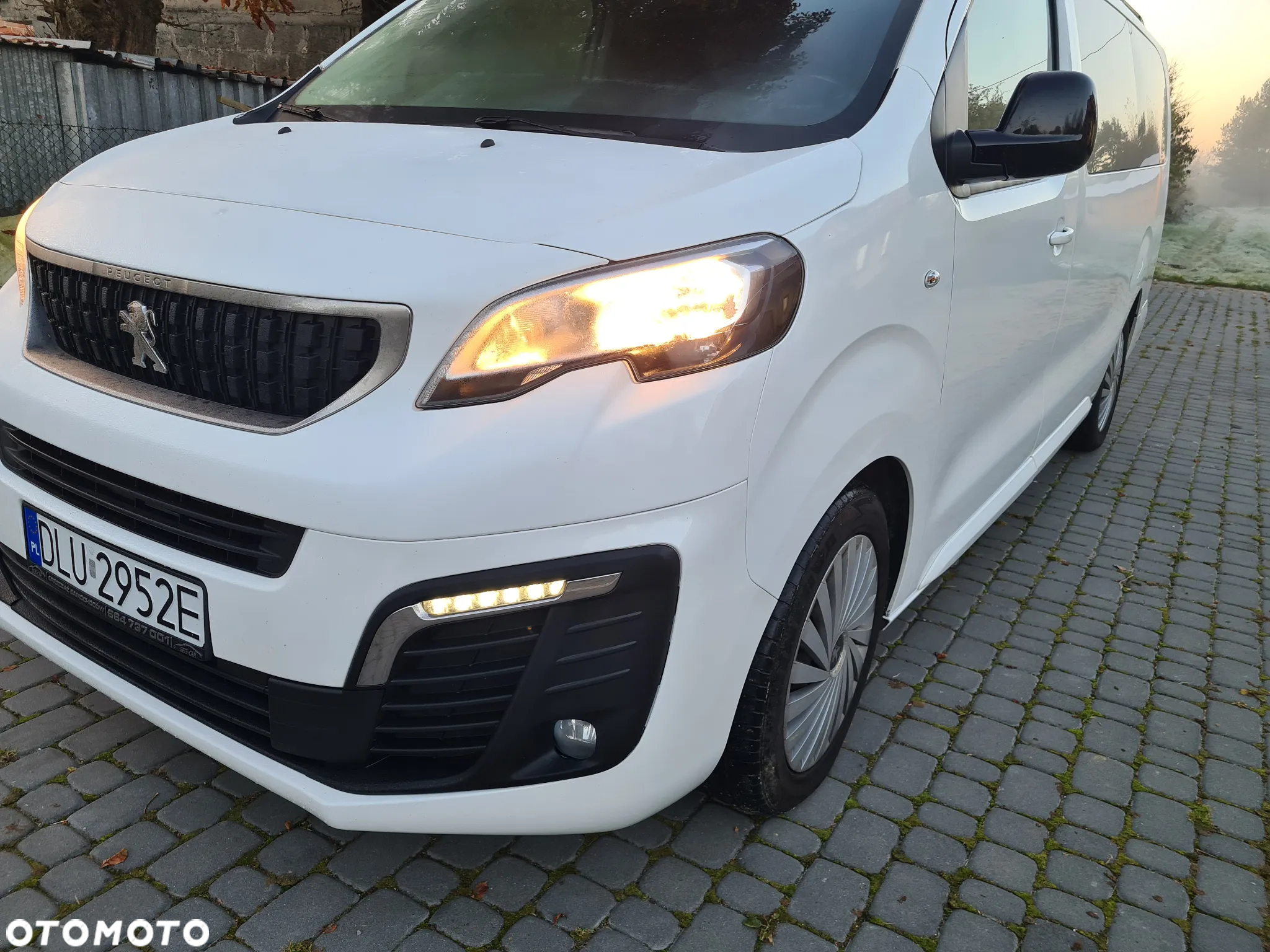Peugeot Traveller 2.0 BlueHDi Long Business - 11