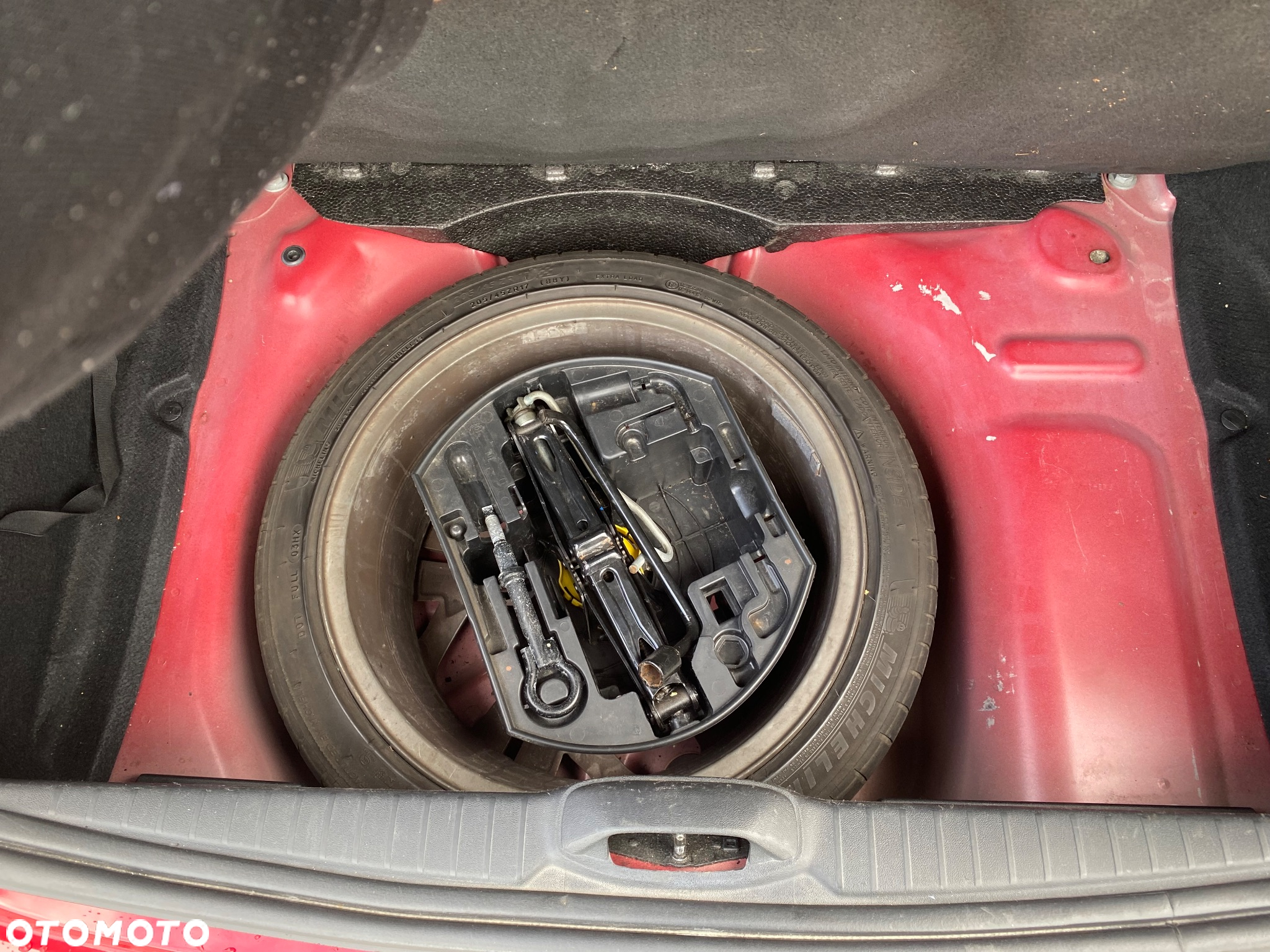 Peugeot 208 1.6 THP GTi - 13
