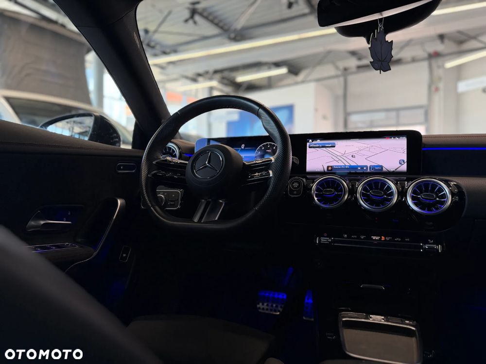 Mercedes-Benz CLA 200 AMG Line 7G-DCT - 11