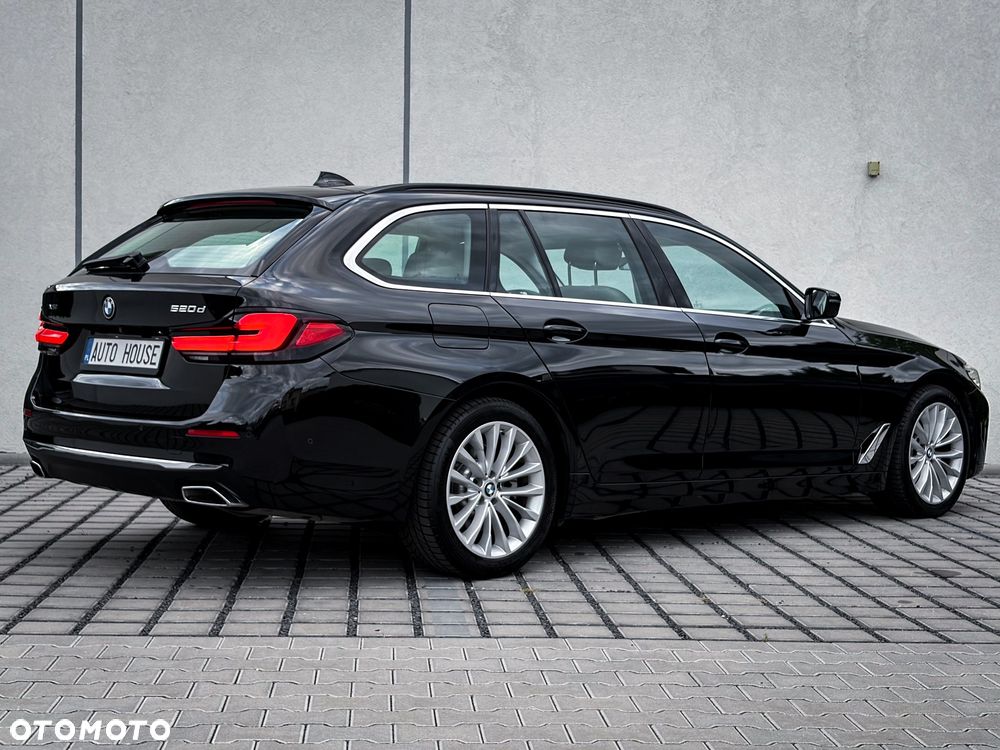 BMW Seria 5 520d xDrive Luxury Line - 11