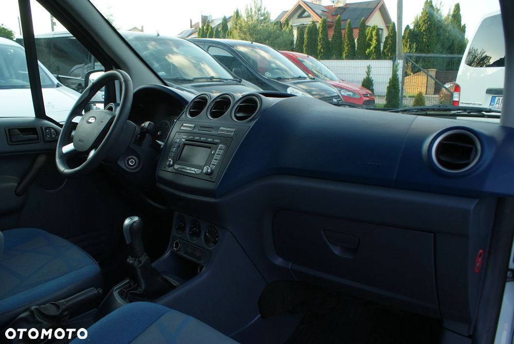 Ford Transit Connect - 8