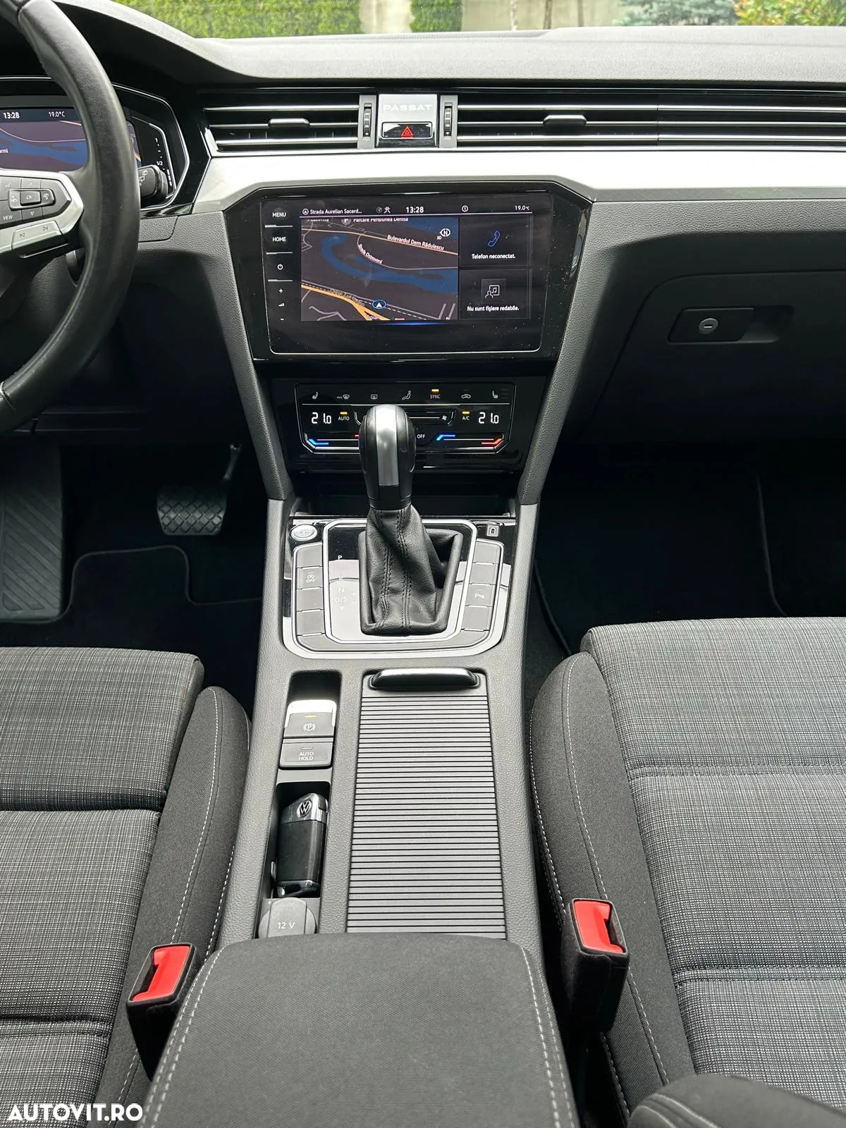 Volkswagen Passat Variant 2.0 TDI SCR DSG Business - 13