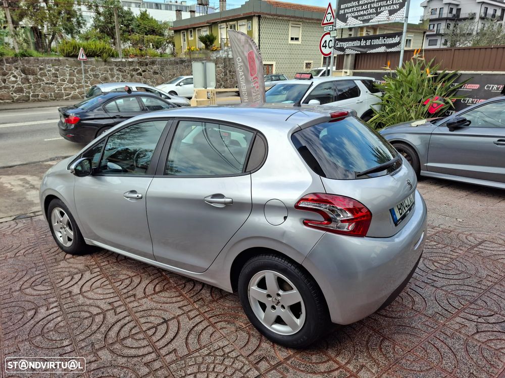Peugeot 208 82 VTI Style - 10