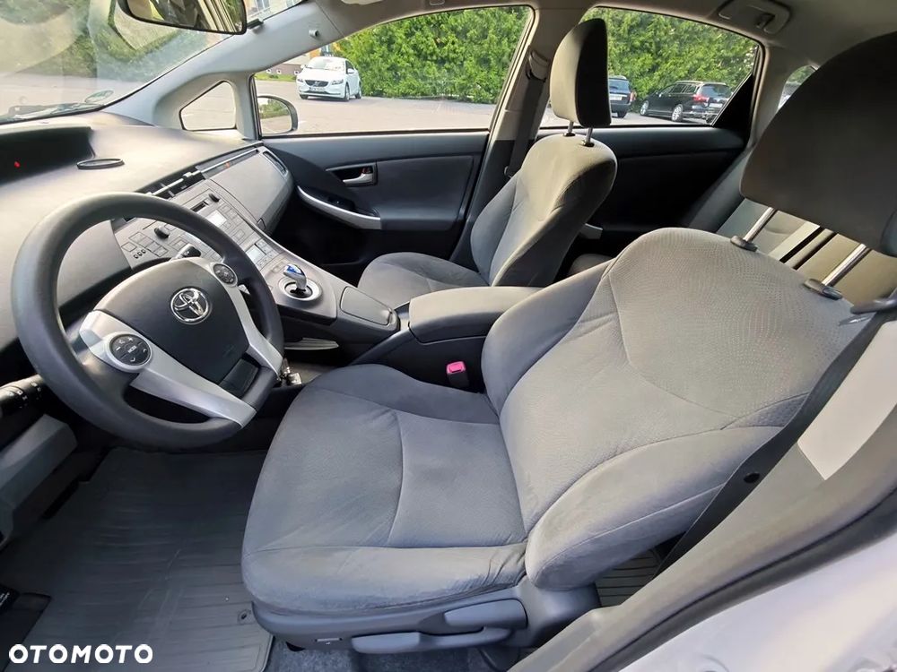 Toyota Prius Plug-in 1.8 HSD Premium - 27