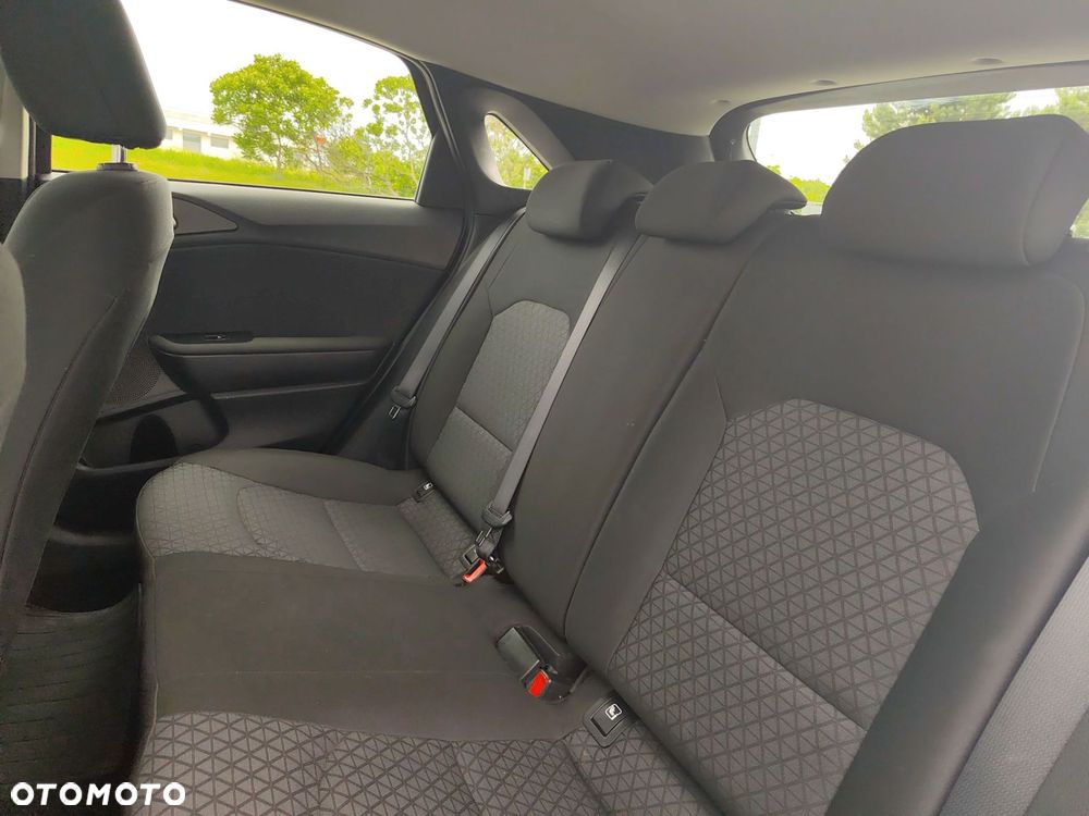 Kia Ceed - 16
