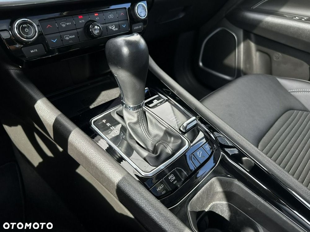 Jeep Compass - 26
