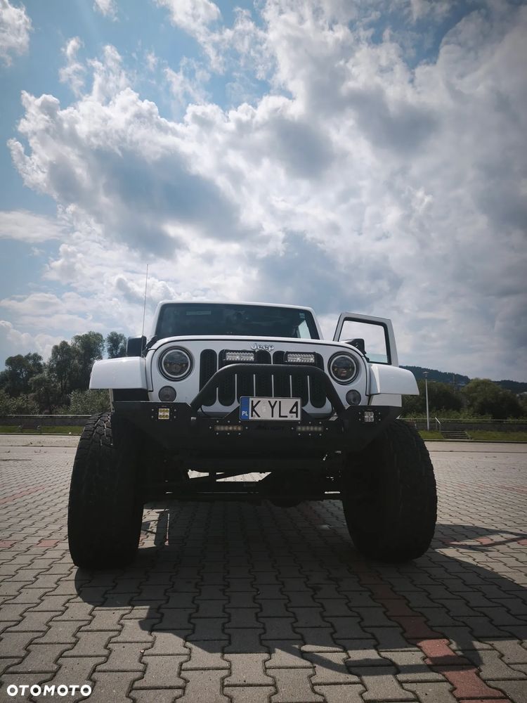 Jeep Wrangler - 28