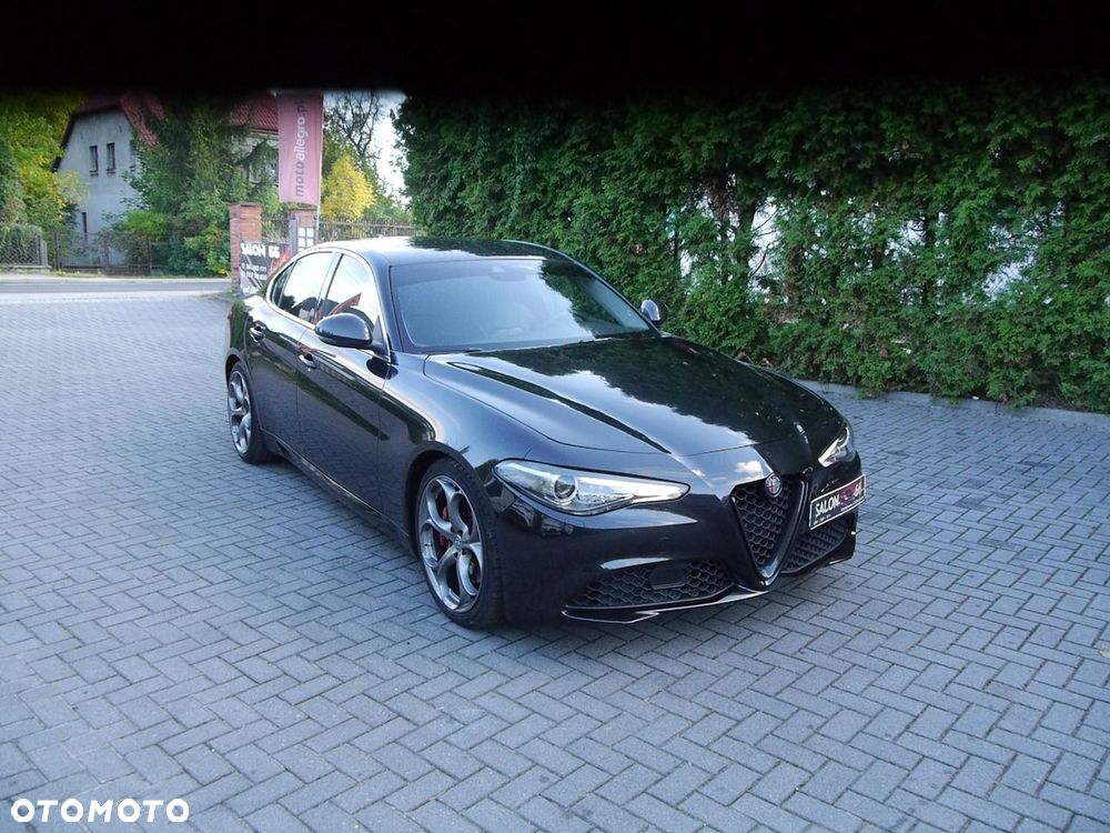 Alfa Romeo Giulia - 4