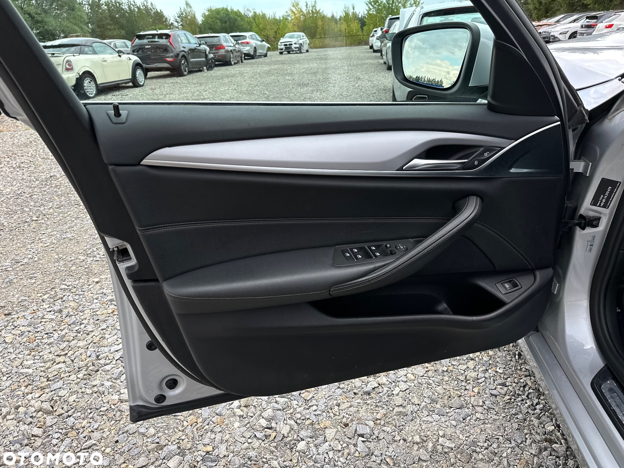 BMW Seria 5 530d xDrive Touring Luxury Line - 11