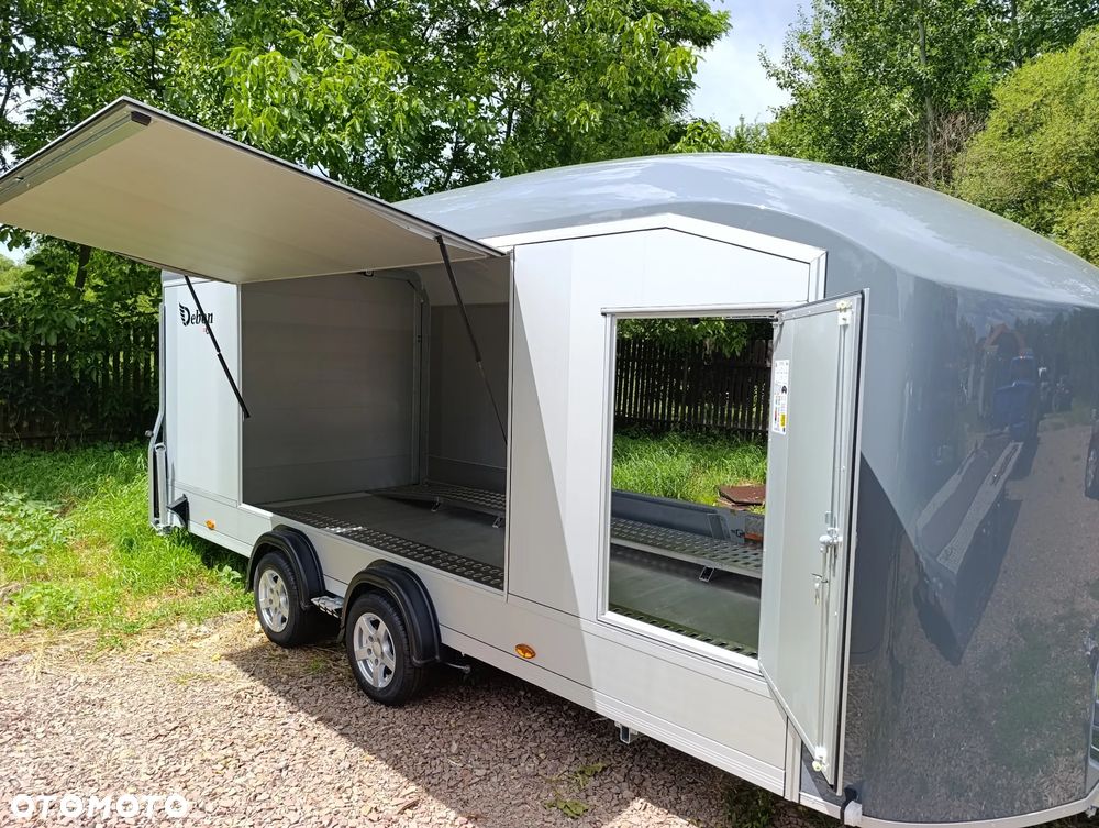 Debon Fourgon Roadster C2000