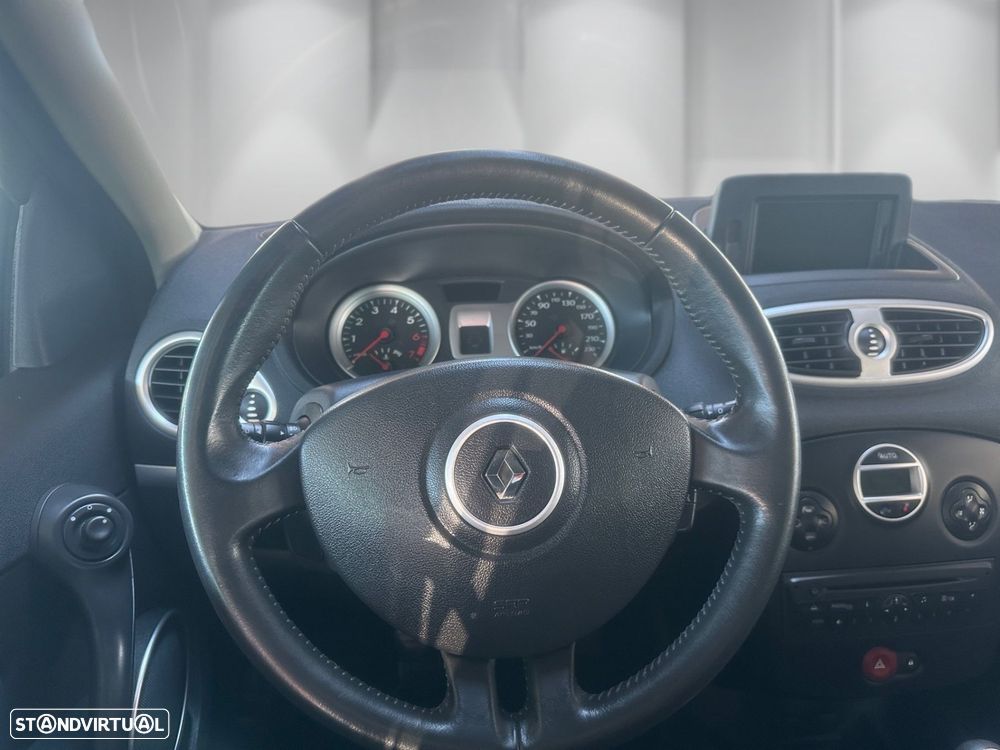 Renault Clio - 7