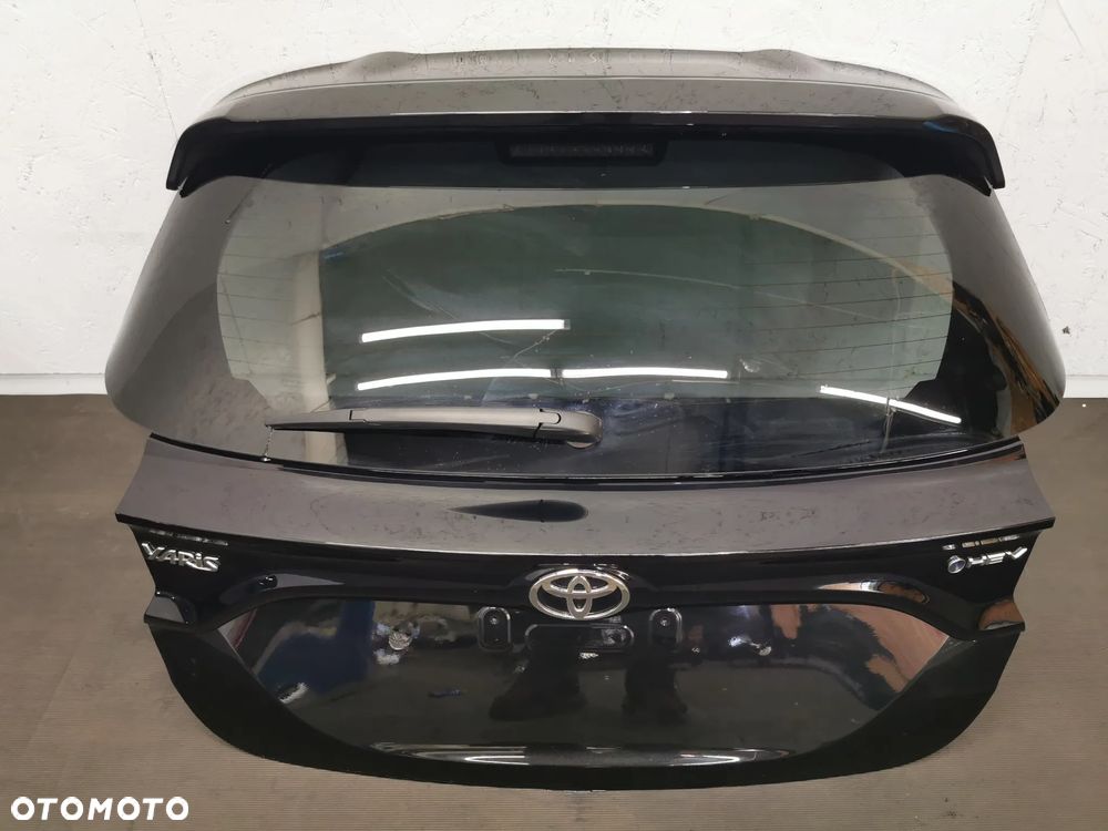 Toyota Yaris IV 4 Tylna Klapa Bagażnika Klapa Tył Lakier 209