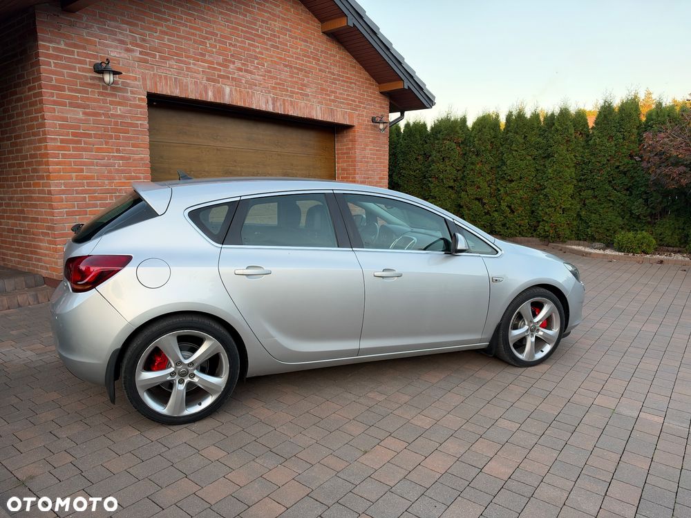 Opel Astra 2009 photo 5