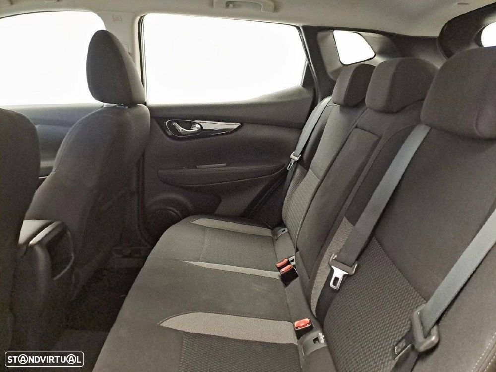 Nissan Qashqai 1.5 dCi N-Connecta - 10