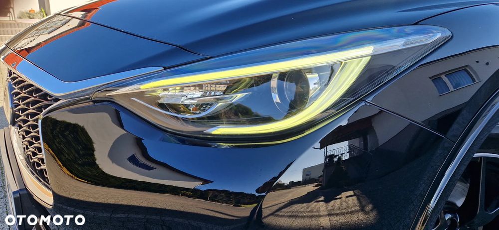 Infiniti Q30 - 17