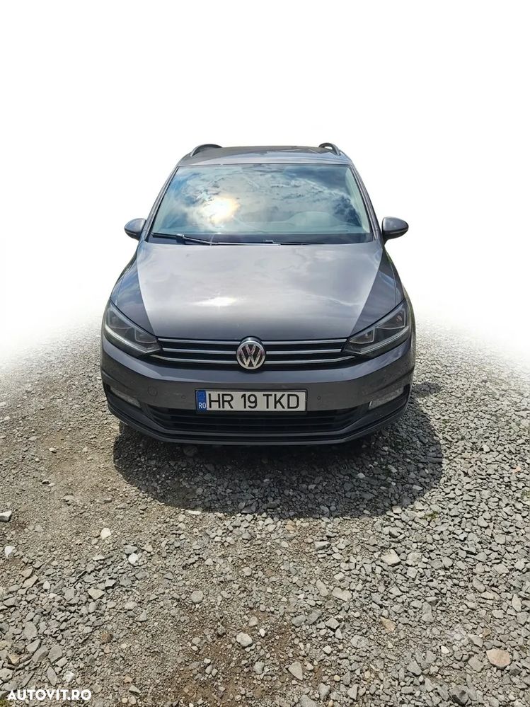 Volkswagen Touran - 1