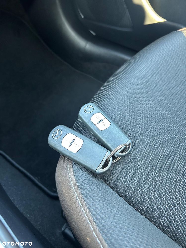 Mazda 2 SKYACTIV-G 90 Homura - 27