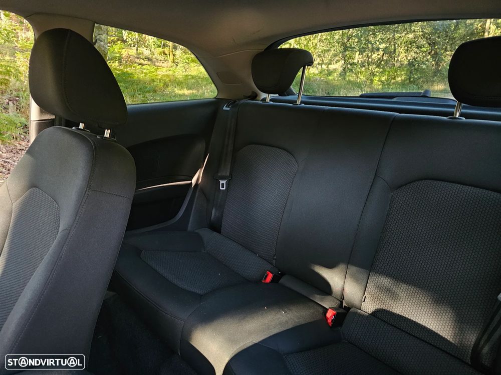 Audi A1 1.6 TDI S-line - 23