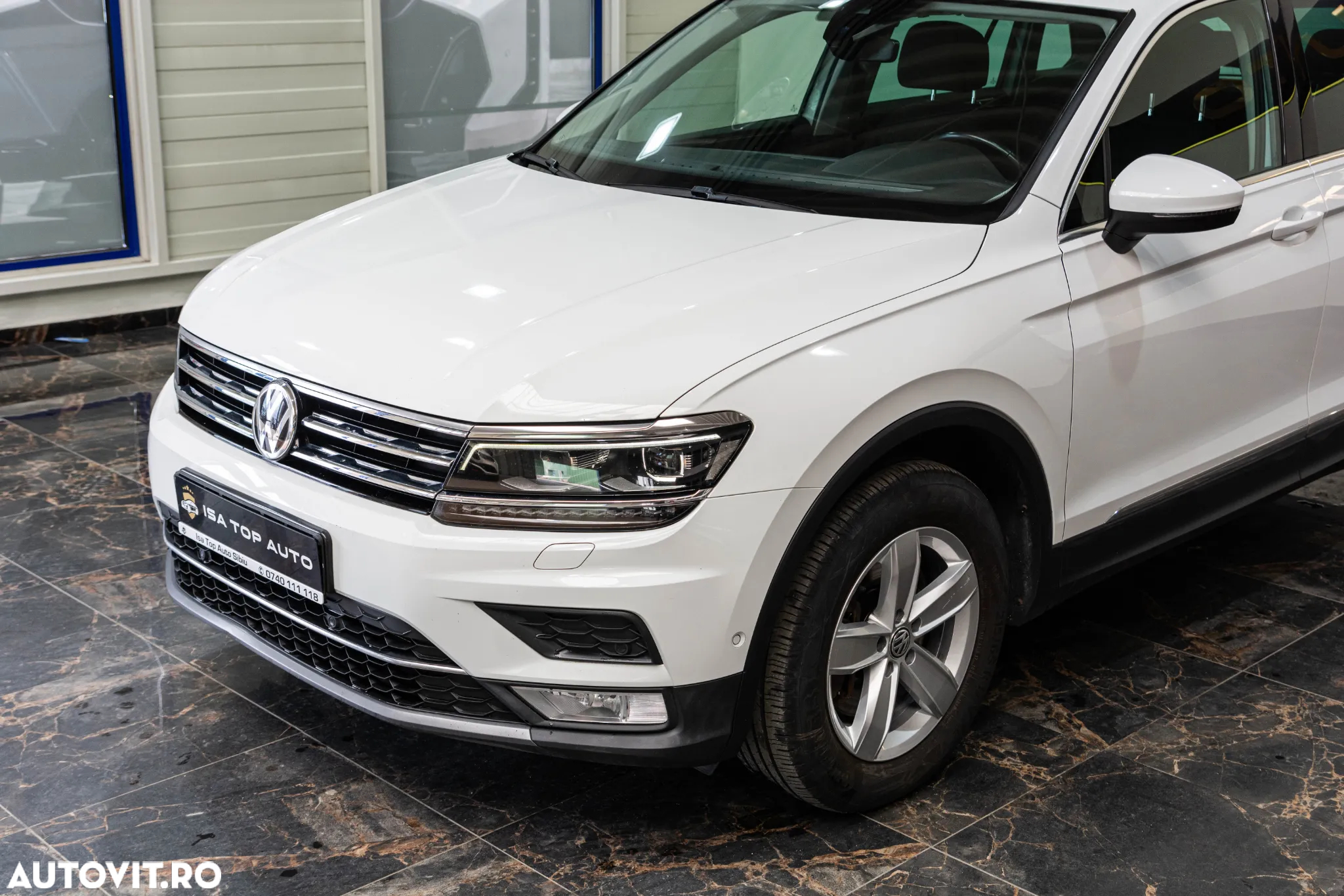 Volkswagen Tiguan 2.0 TDI 4Mot DSG Highline - 9