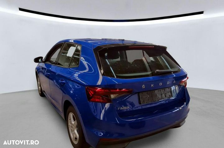 Skoda Fabia 1.0 TSI Clever - 2