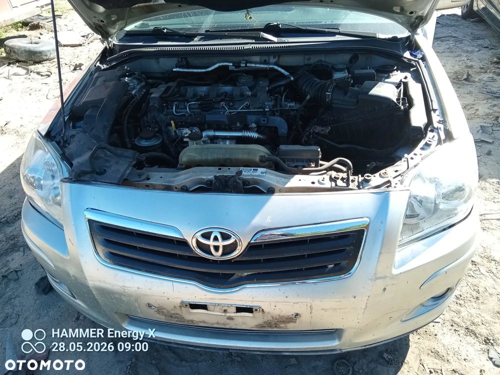 TOYOTA AVENSIS 2,0 D  na części - 2