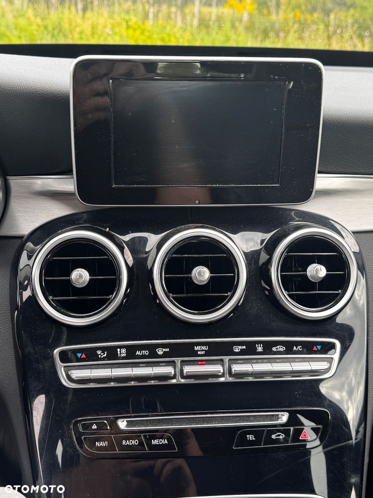 Mercedes-Benz Klasa C 350 e - 26