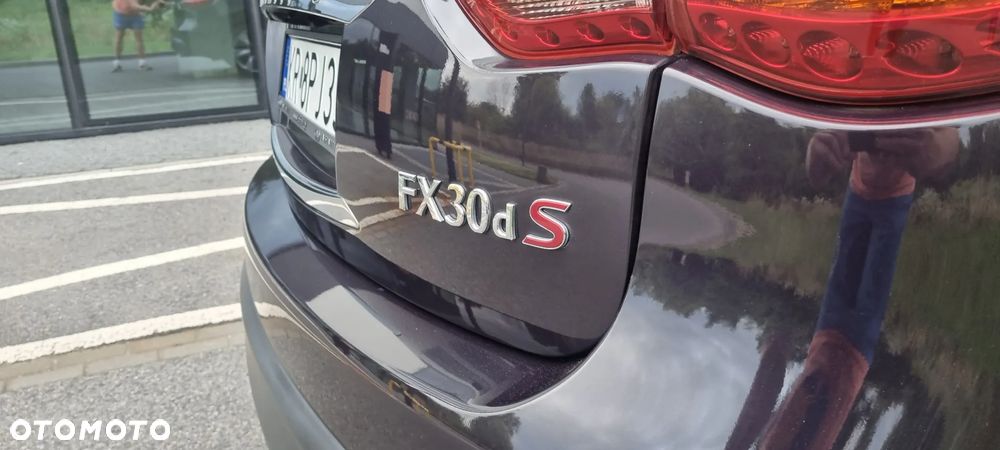 Infiniti FX FX30d S - 5