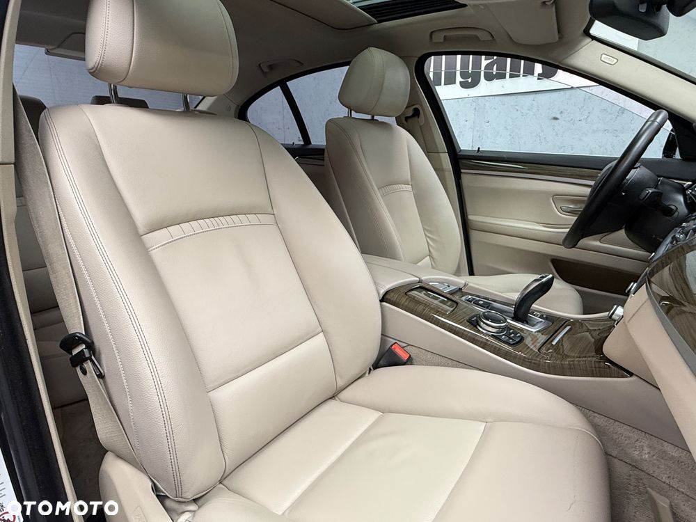 BMW Seria 5 520d xDrive Modern Line - 10