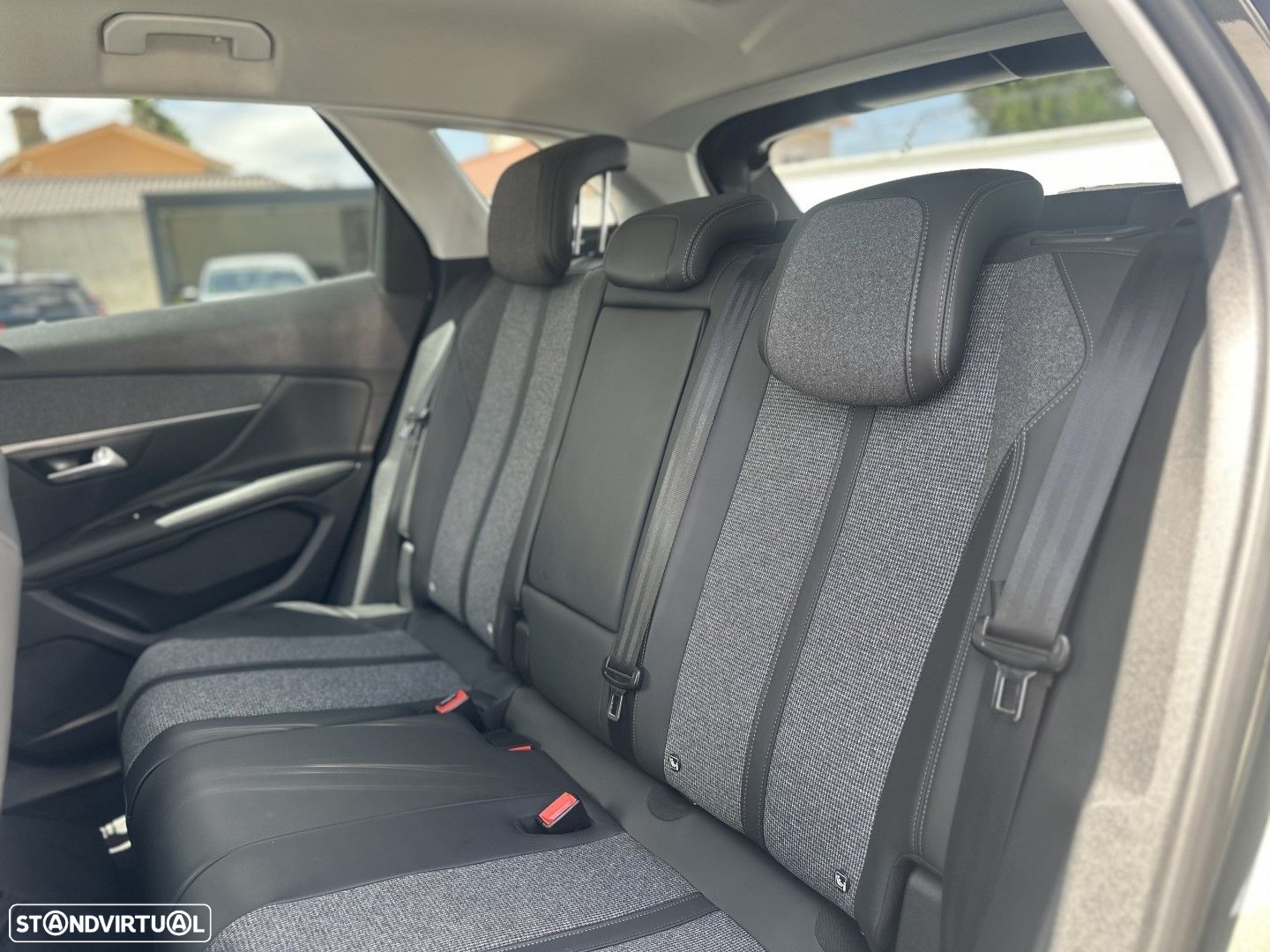 Peugeot 3008 1.6 BlueHDi Access - 24