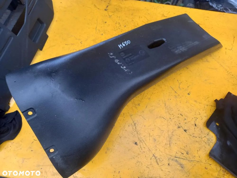 Dolot filtra powietrza Deutz Fahr M650 - 1