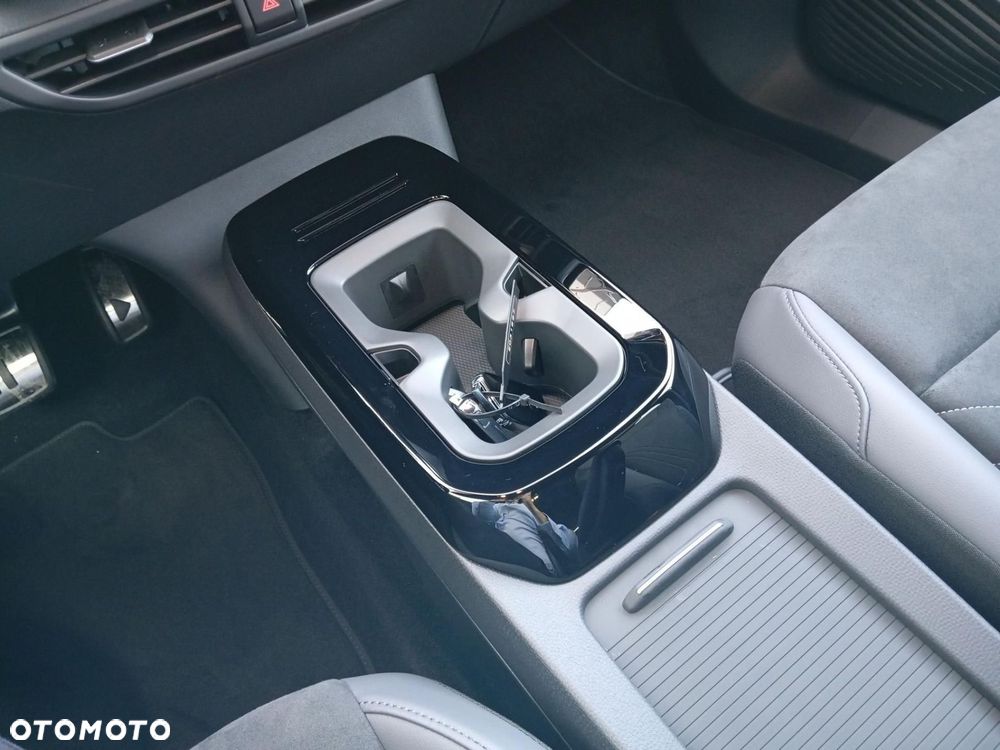 Volkswagen ID.4 - 18