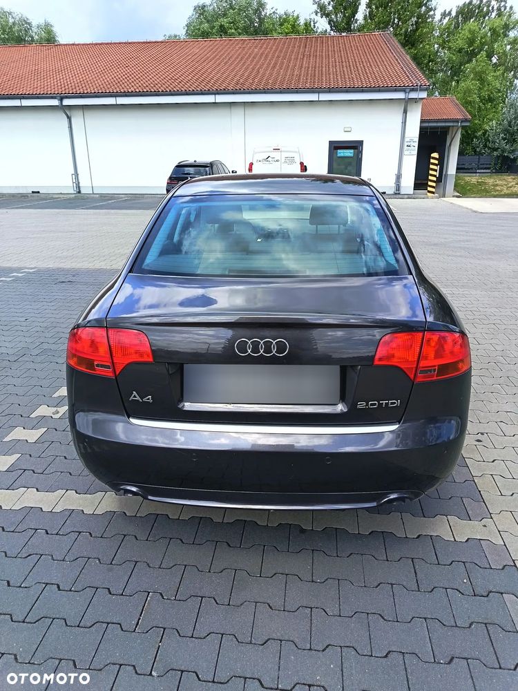 Audi A4 Limousine 2.0 TDI DPF - 5