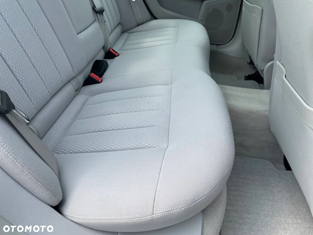 Mercedes-Benz Klasa E 350 CGI 7G-TRONIC Elegance - 26