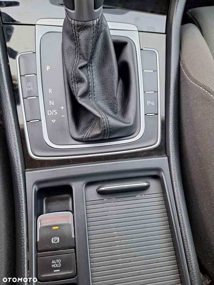 Volkswagen Golf 1.5 TSI ACT OPF DSG Highline - 24