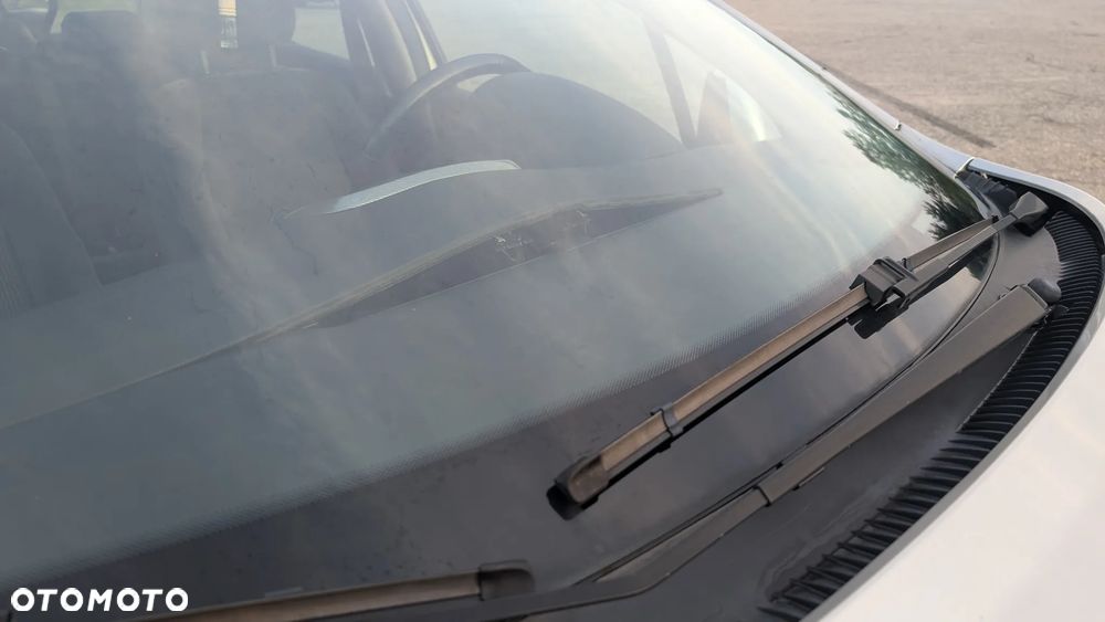 Peugeot 207 1.4 16V Trendy - 16