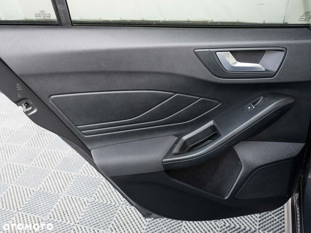Ford Focus - 23