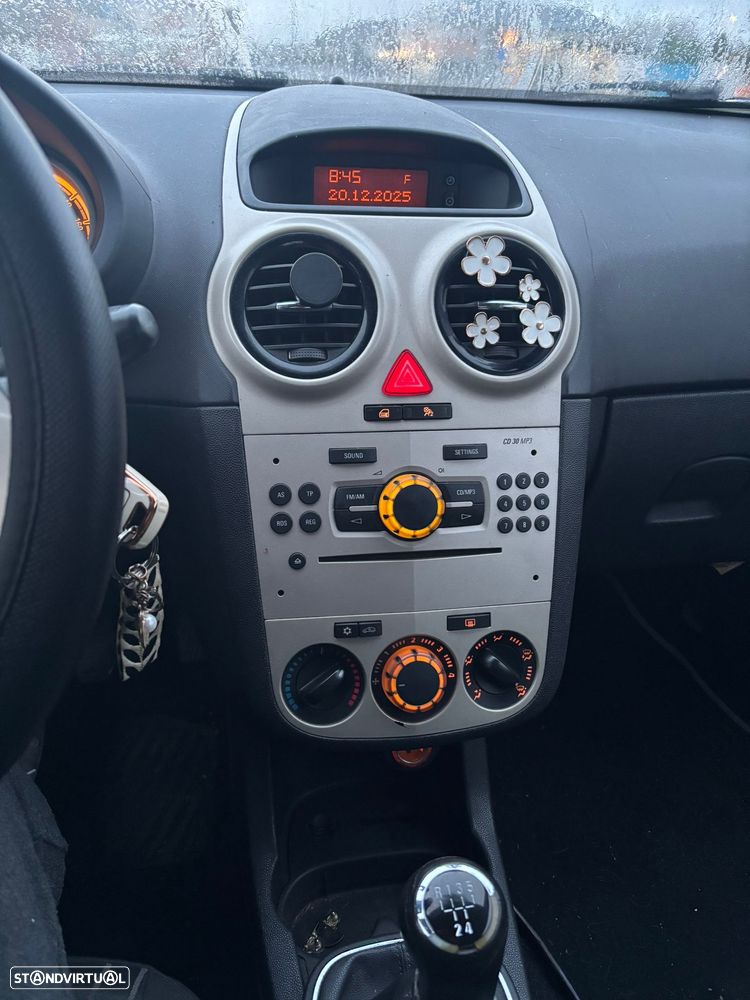 Opel Corsa 1.4 16V Sport - 6
