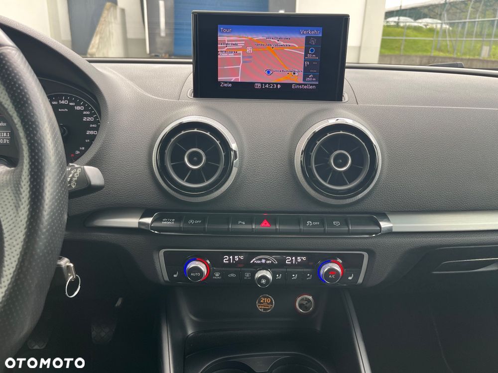 Audi A3 Sportback 2.0 TDI S line Sportpaket - 22