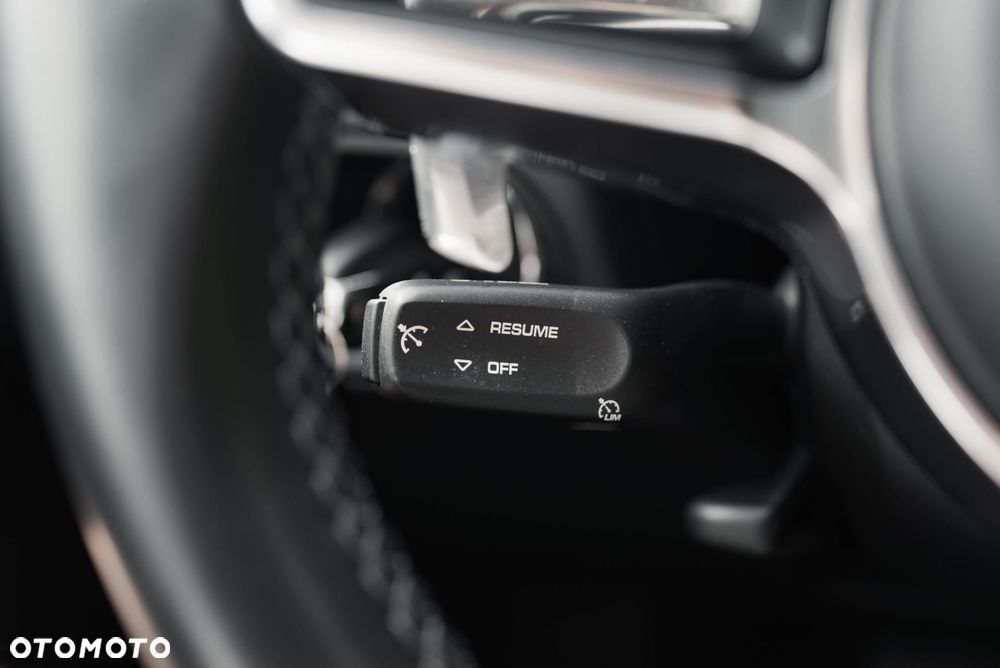 Porsche Macan Standard - 26