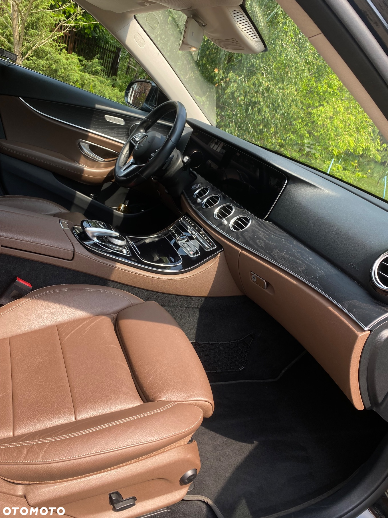 Mercedes-Benz Klasa E 220 d 4-Matic 9G-TRONIC - 22