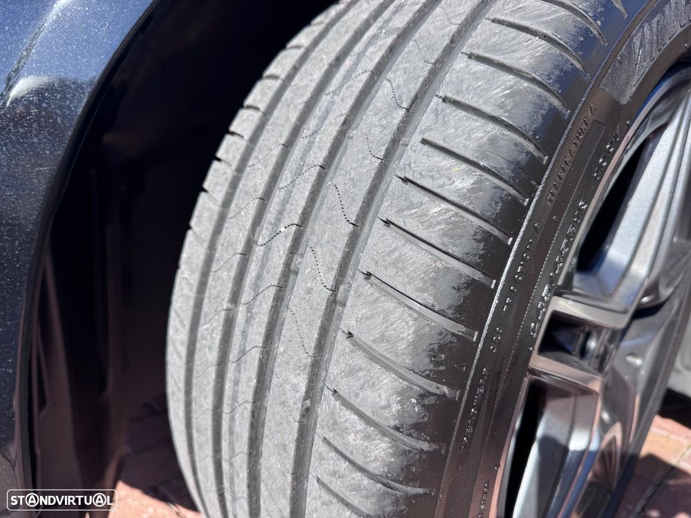 Mercedes-Benz E 220 d AMG Line - 4