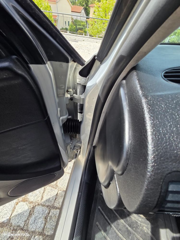 VW Passat Variant 1.9 TDi Confortline - 16