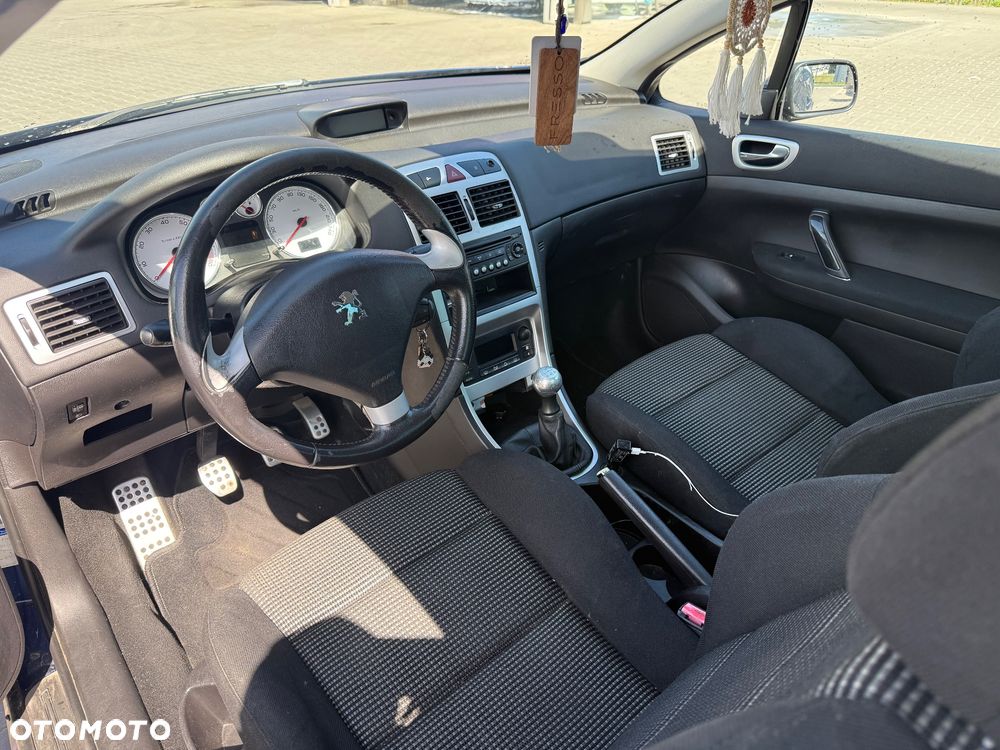 Peugeot 307 CC 1.6 Intense - 16