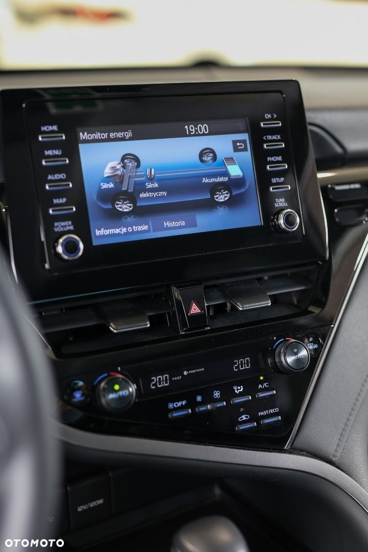 Toyota Camry - 27