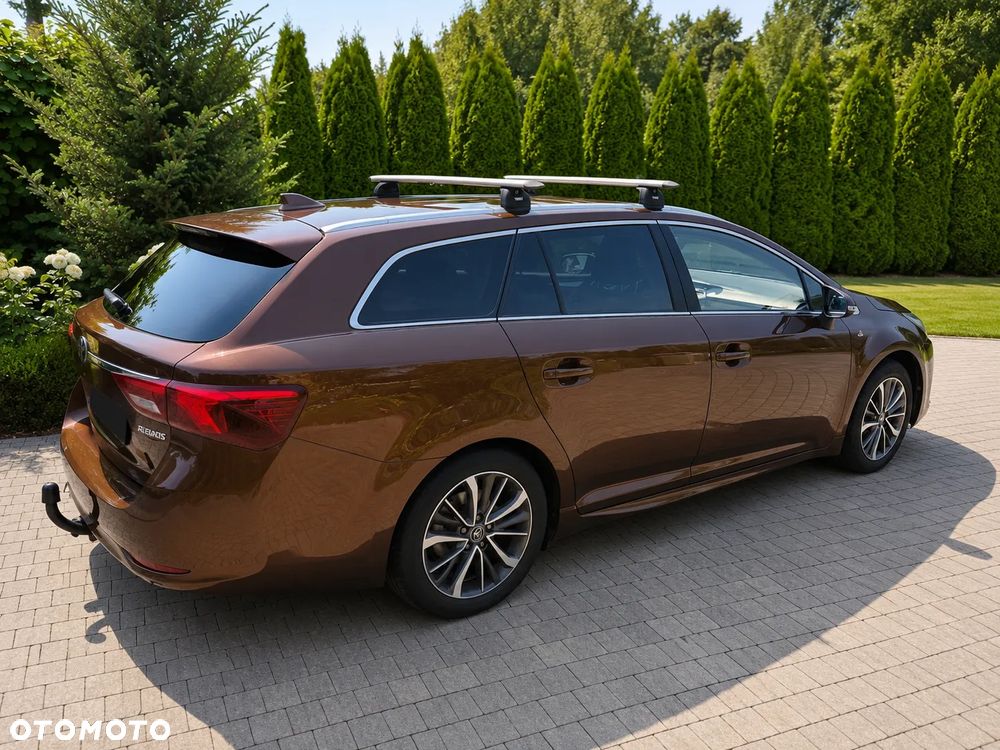 Toyota Avensis 1.8 Prestige - 6